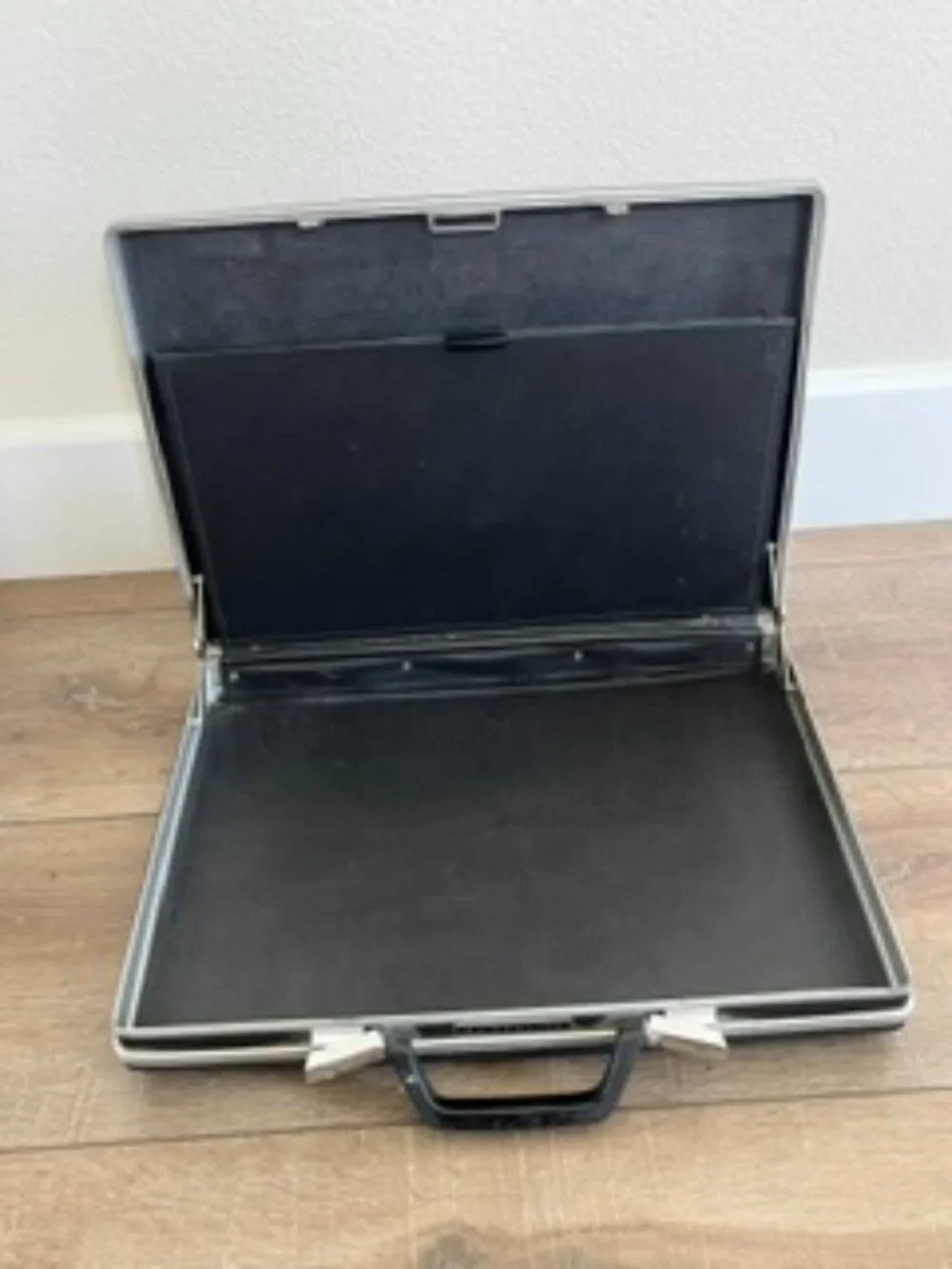 Vintage Samsonite Briefcase black hard-shell laptop Attaché case